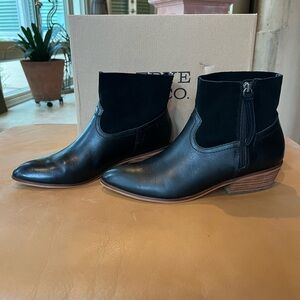 Frye black leather and suede ankle boots, size 11.